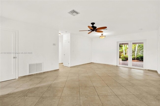 Building Photo - 6890 SW 51st St