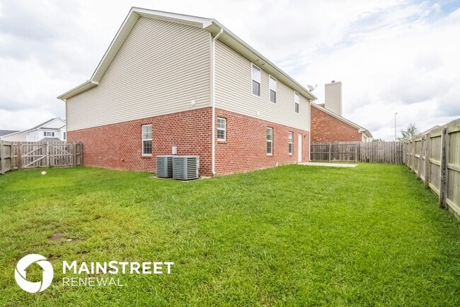 Building Photo - 1513 Sunray Dr
