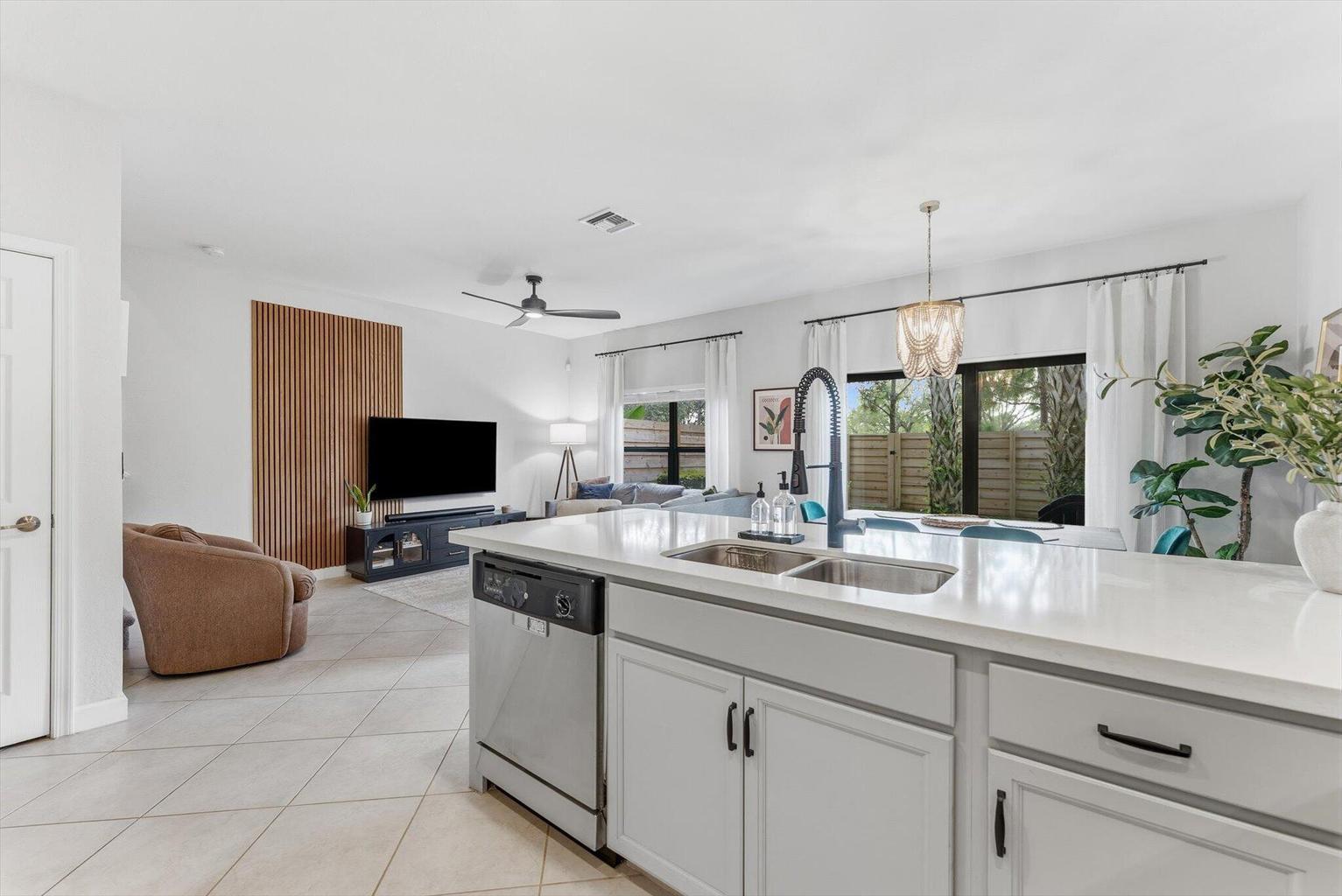 Building Photo - 4660 Silver Saw Ln