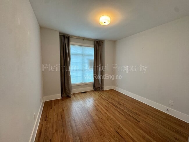 Building Photo - 150 Dahlgren St SE