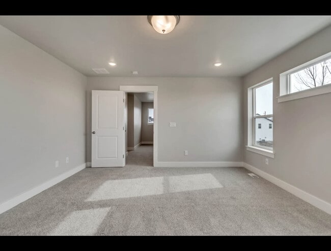 Building Photo - 1579 W 2100 S
