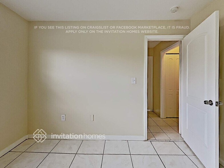 Building Photo - 16802 SW 143rd Pl