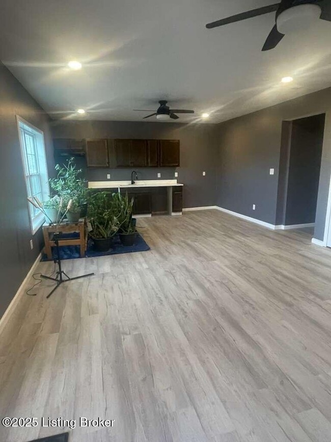 Building Photo - 114 Belden Trl