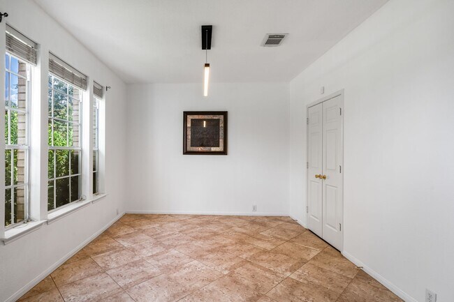 Building Photo - Gorgeous Pulte home in Sunrise Lakes