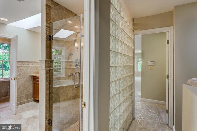 Building Photo - 18 Nantucket Ct