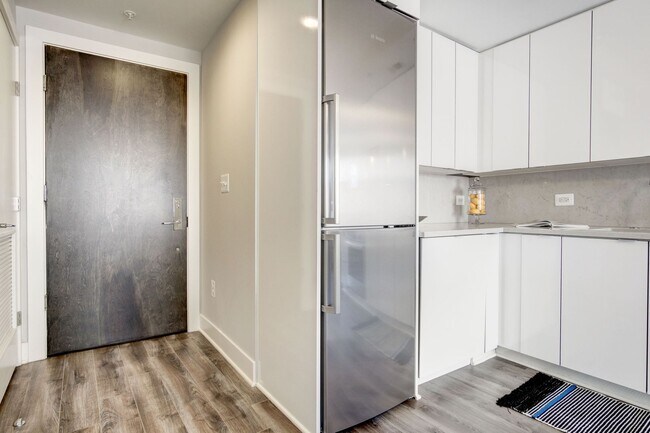 Building Photo - Live in Luxury at Logan 13