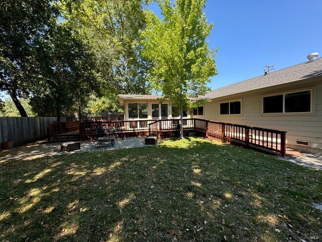 Building Photo - 4845 Marshall Dr