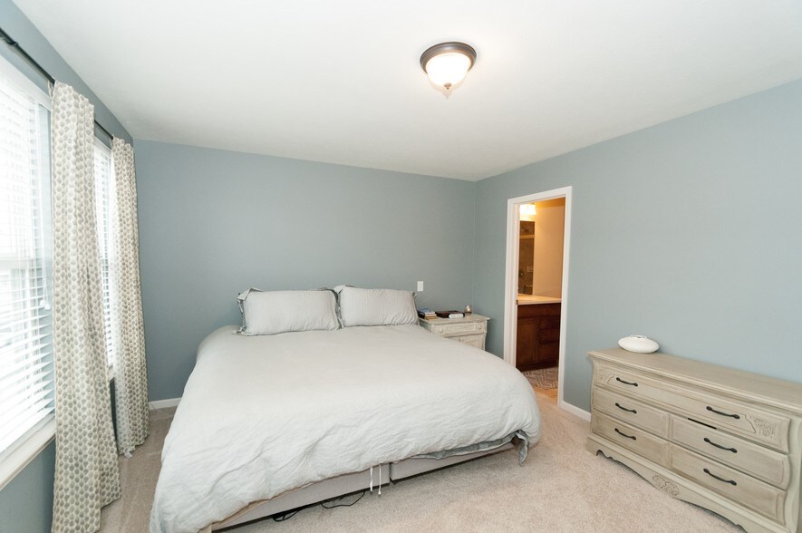 Building Photo - 13969 Wimbleton Way