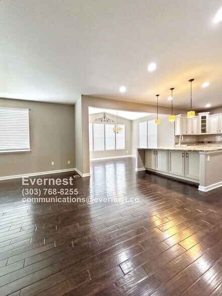Building Photo - 550 Gallegos Cir