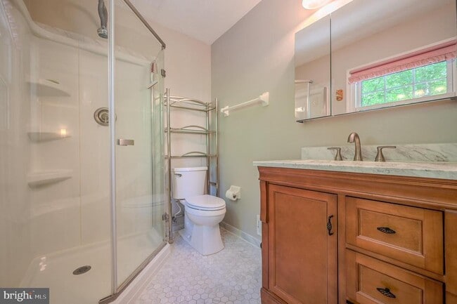 Building Photo - 12510 Basswood Dr