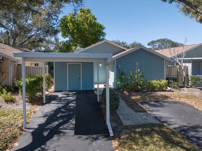 Building Photo - 856 Chatham Dr