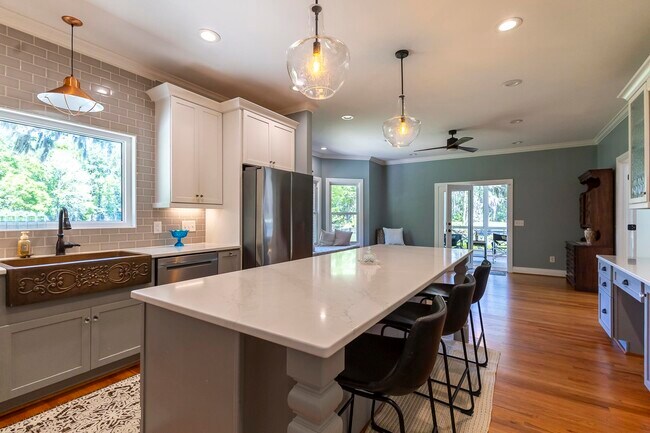 Building Photo - 133 Old Augusta Dr