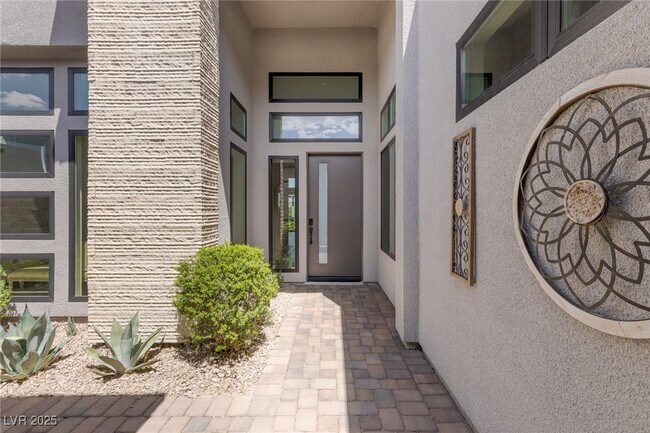 Building Photo - 5192 Rock Daisy Dr