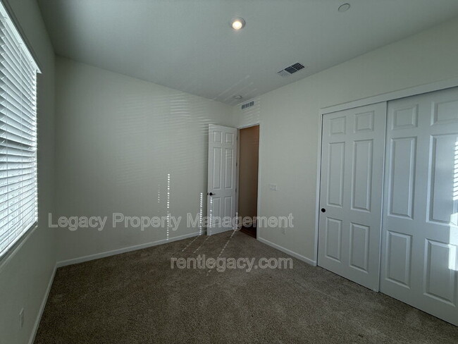 Building Photo - 8283 Humble Ct