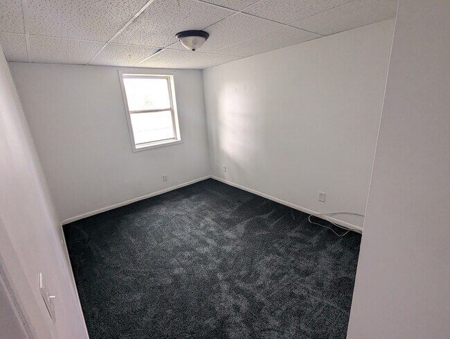 Bedroom 2 - 1613 Iowa Ave