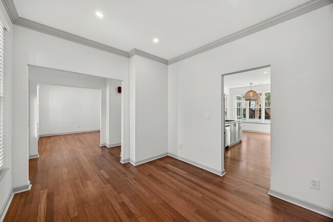 Building Photo - 1353 Black River Dr