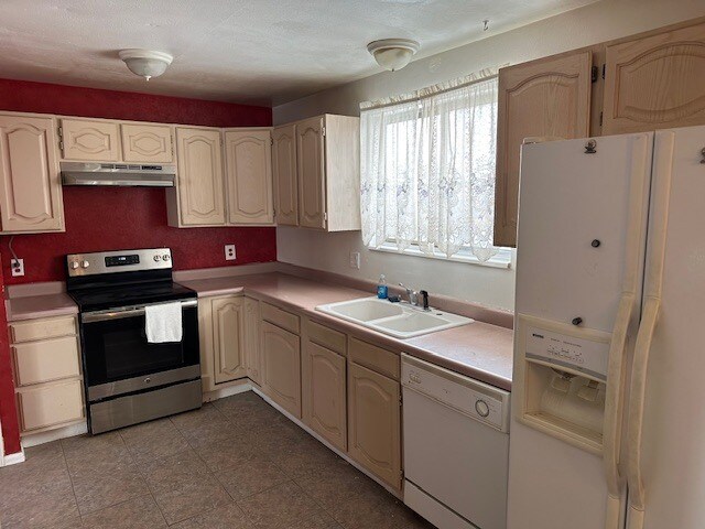 Building Photo - 1819 S Yampa Way