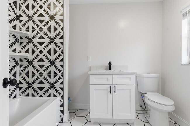 Building Photo - 4420 W Carmen St