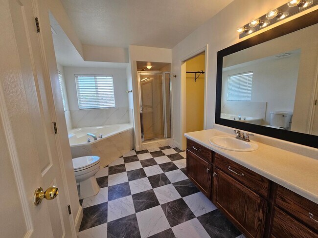 Building Photo - 4698 Colander Dr