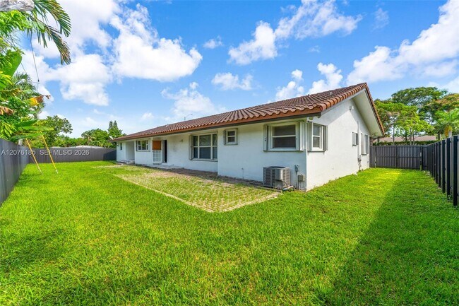 Building Photo - 9835 SW 56th St