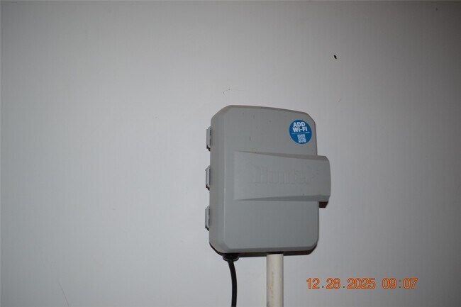 Building Photo - 1613 Sunbend Ln