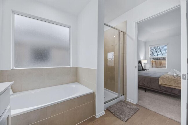 Building Photo - 591 Sormonne Lp