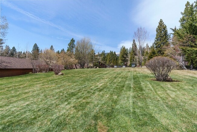Building Photo - Season Rental Rare Opportunity The Pointe at Incline Village.