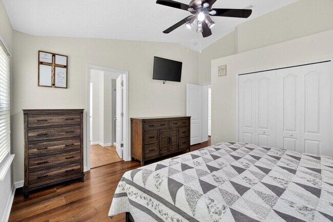 Building Photo - 714 Ashentree Dr
