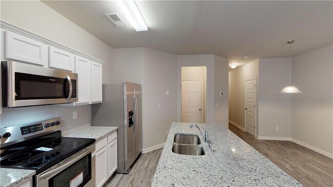 Building Photo - 4048 Kingsbrook Blvd