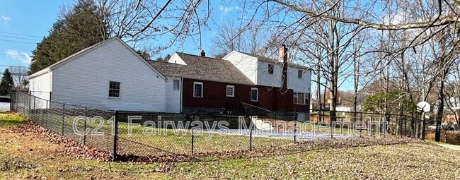 Building Photo - 616 Sandy Hill Rd