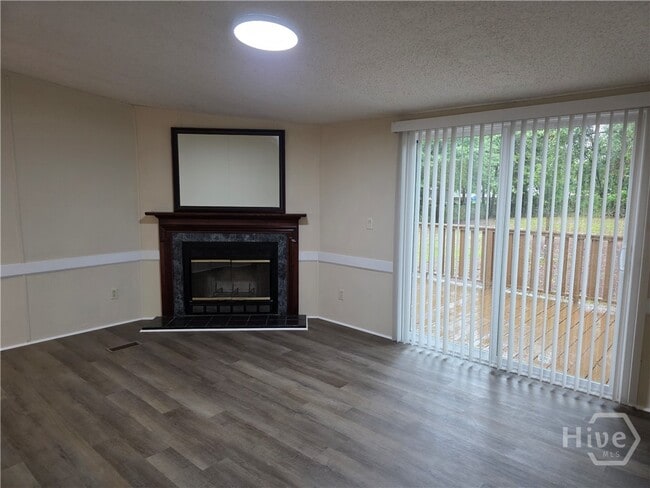 Building Photo - 311 Mockingbird Dr