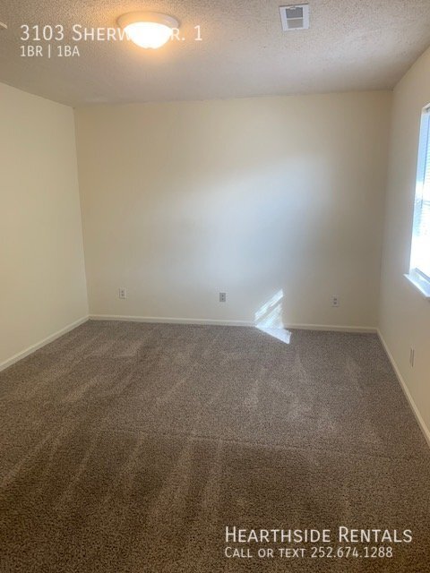 Building Photo - 3103 Sherwin Dr