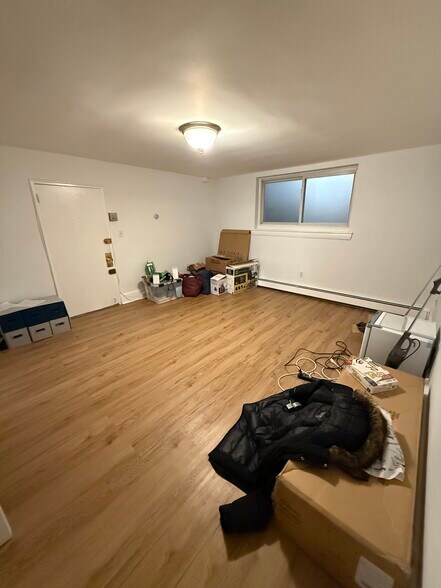 Building Photo - 63 Selkirk Rd