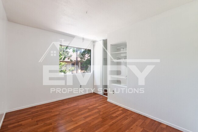 Building Photo - 9781 Karmont Ave