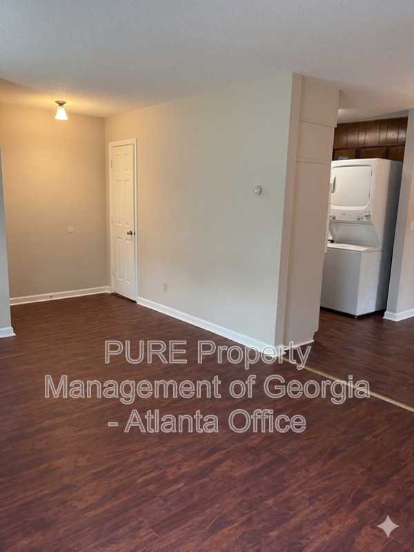 Building Photo - 771 Wilson Cir SW
