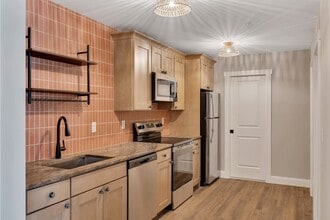 Building Photo - 36 Pawling Ave