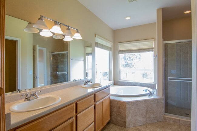 Building Photo - Country Home for Rent on Acreage | 3.5 Acres, 3 Car Garage, Deck, Pet Friendly