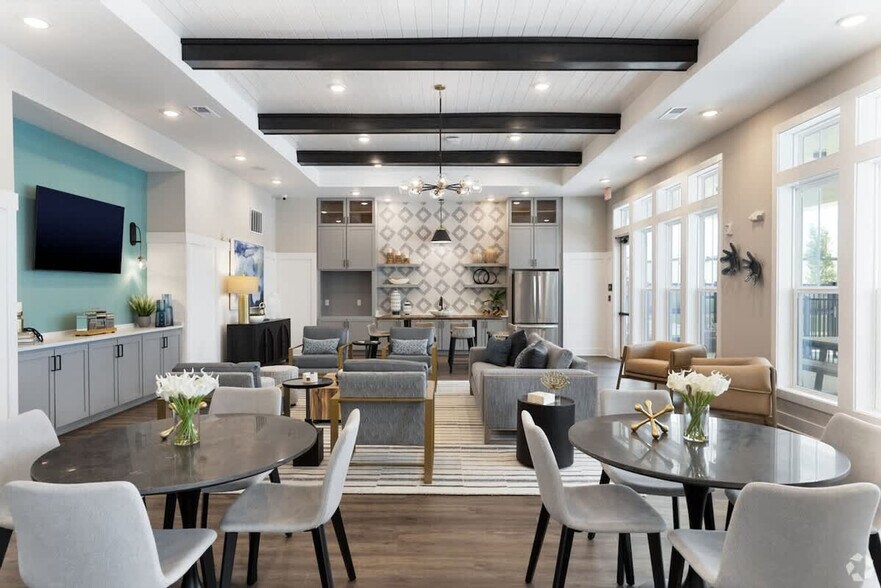 Building Photo - 14515 Star Water Rd