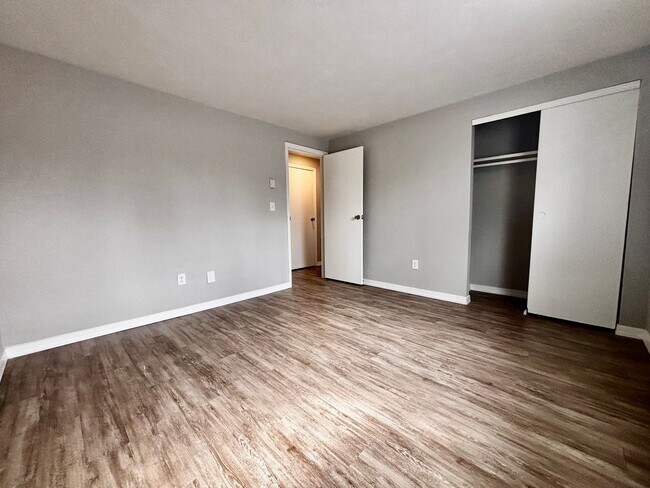 Building Photo - Beautiful 2 bedroom 1 bath in West Milton!