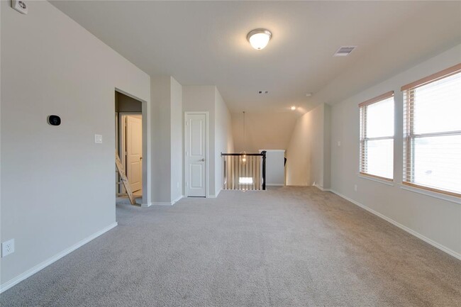 Building Photo - 12355 Summerbrook Dr
