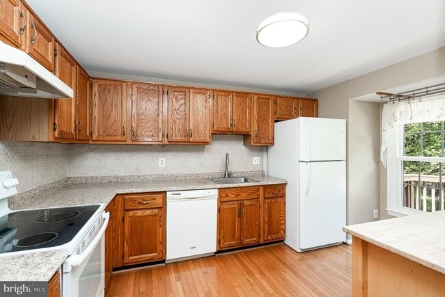 Building Photo - 6580 Lochleigh Ct