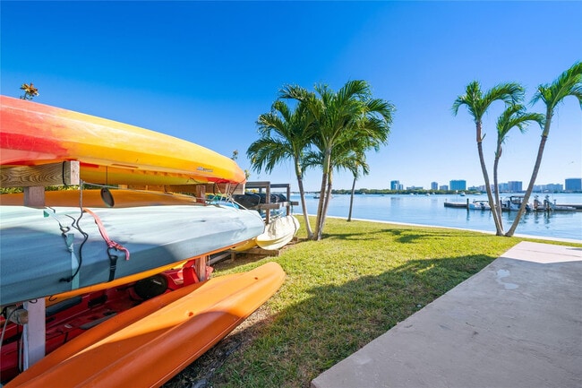 Building Photo - 2700 NE 135th St