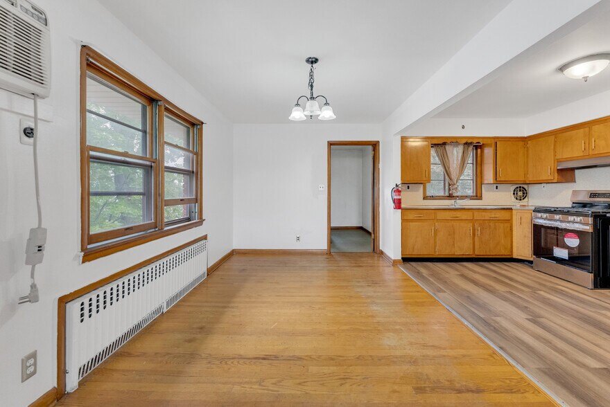 Building Photo - 480 N Midland Ave