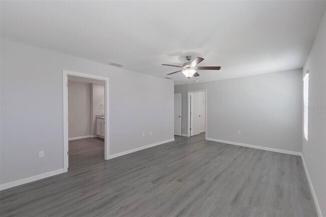 Building Photo - 8641 SW 43rd Ter