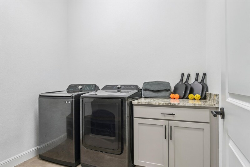 Building Photo - 264 Kitselman Dr