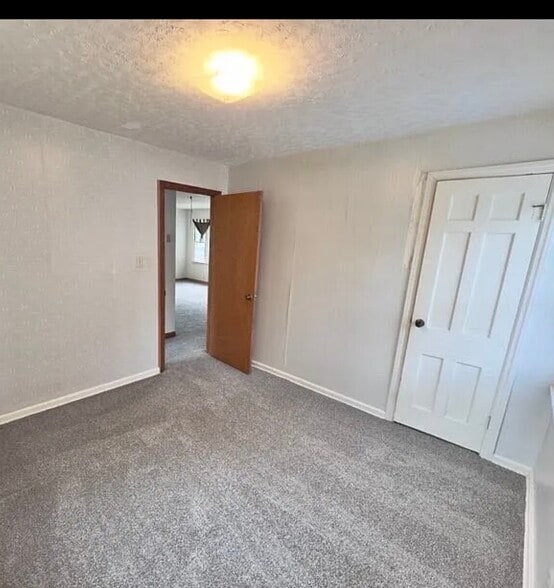 Building Photo - 1120 Bomar Ln