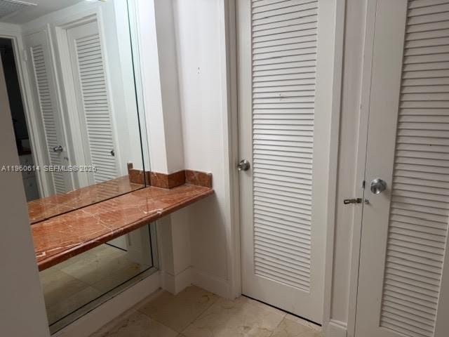 Building Photo - 5161 Collins Ave