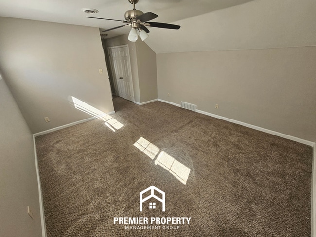 Building Photo - 3951 Silverleaf Rd