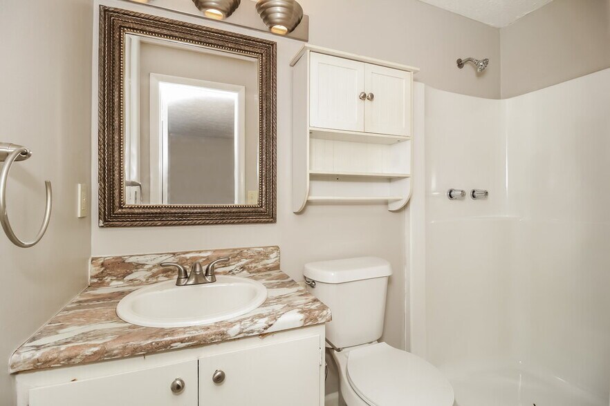 Building Photo - 2607 Foxwood Pl