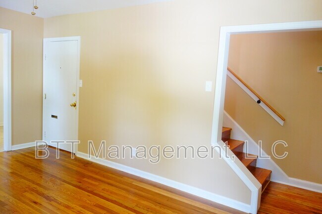 Building Photo - 8401 Flower Ave